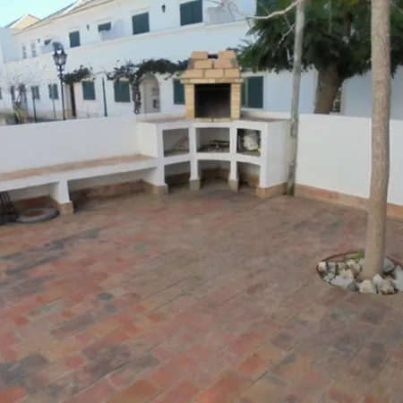 Akivillas Tavira Carson